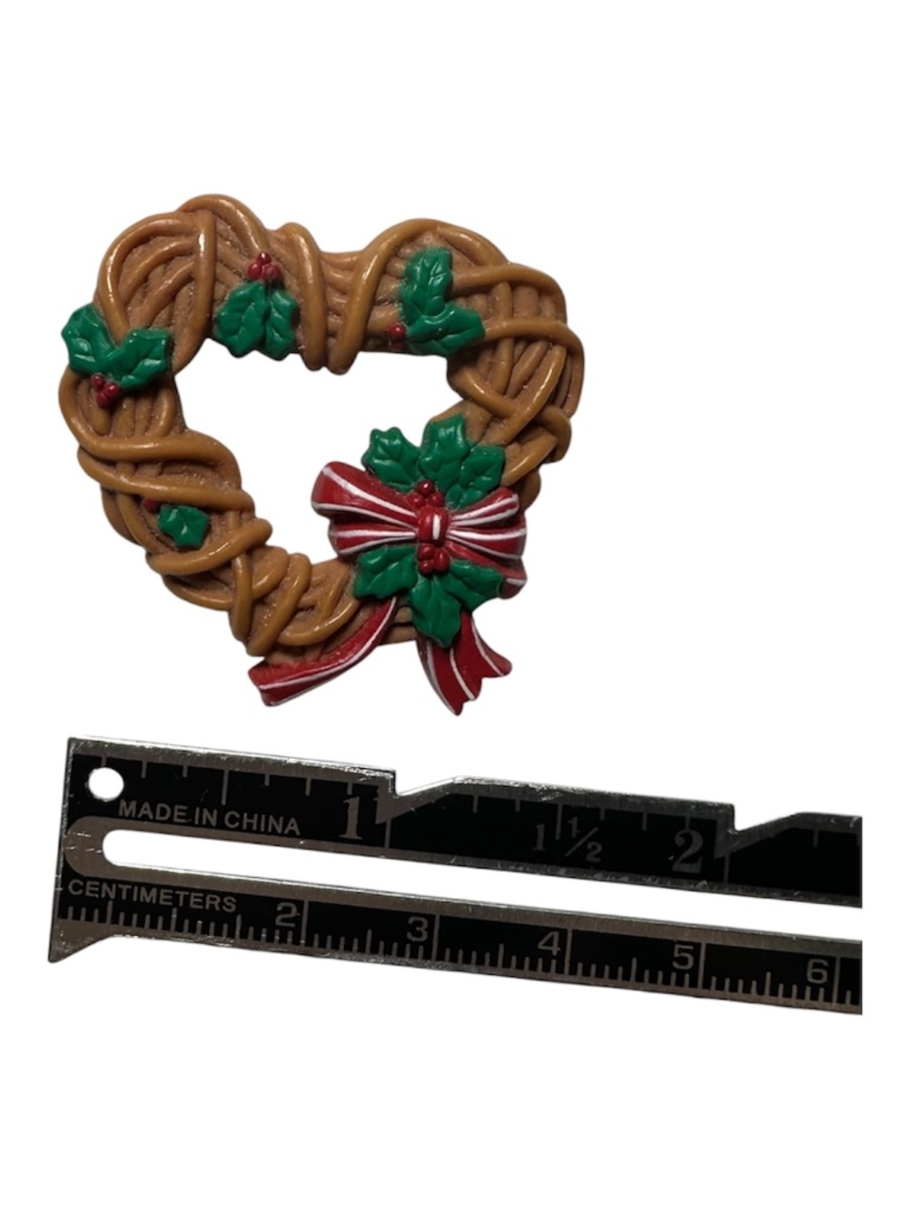 Vintage Christmas Heart Wreath Brooch Holly Bow Holiday Pin HMK CDS